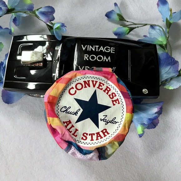 ❌SOLD❌ Converse “2/$20” NWOT Makeup Bag OS - Picture 3 of 10